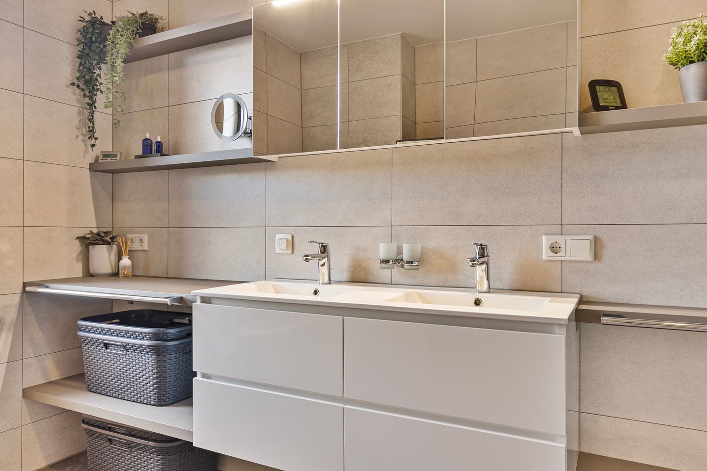 Photo 44 of Barend Veenendaalstraat 38