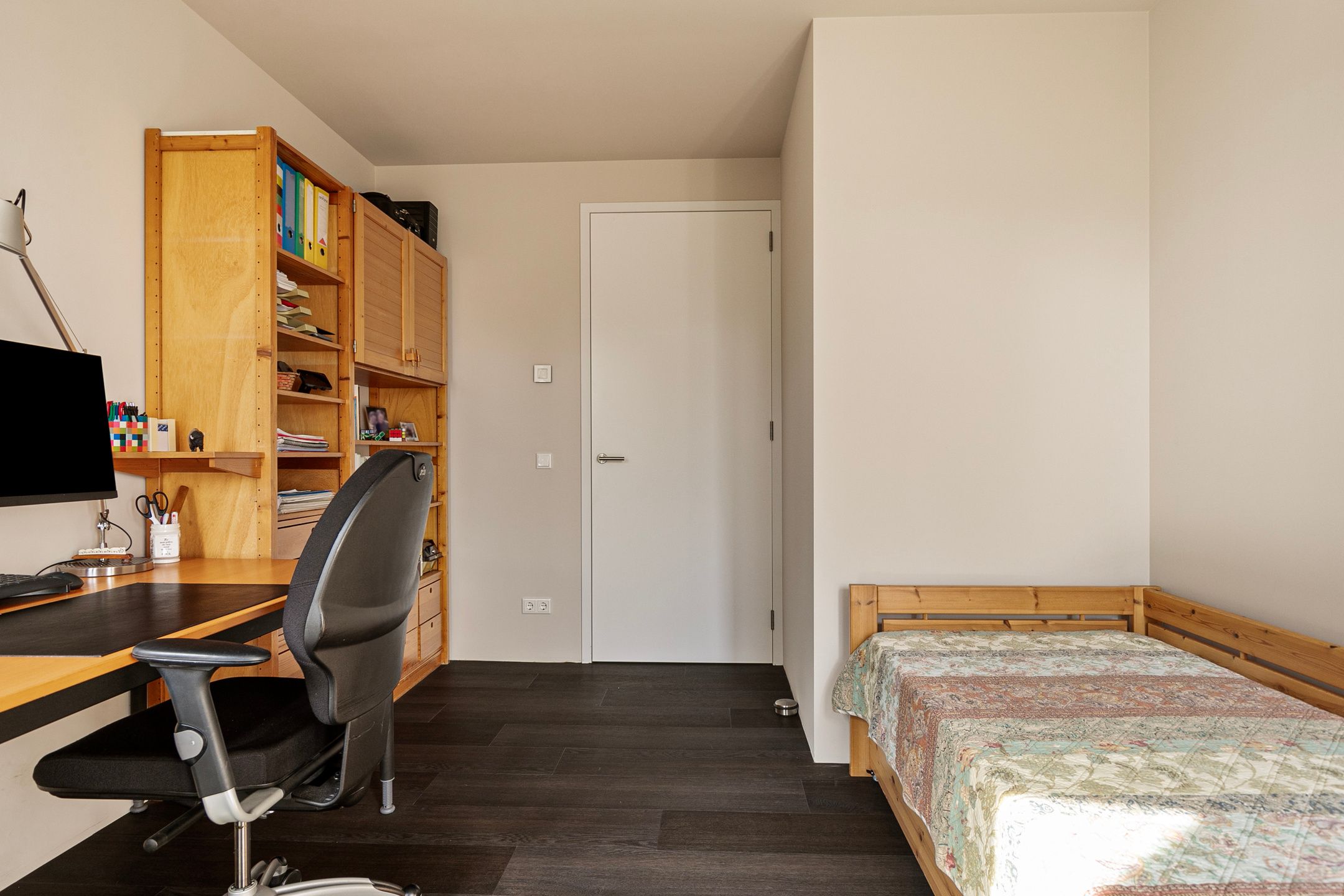 Photo 48 of Barend Veenendaalstraat 38