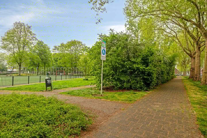 Foto 36 van Broekhovenseweg 141