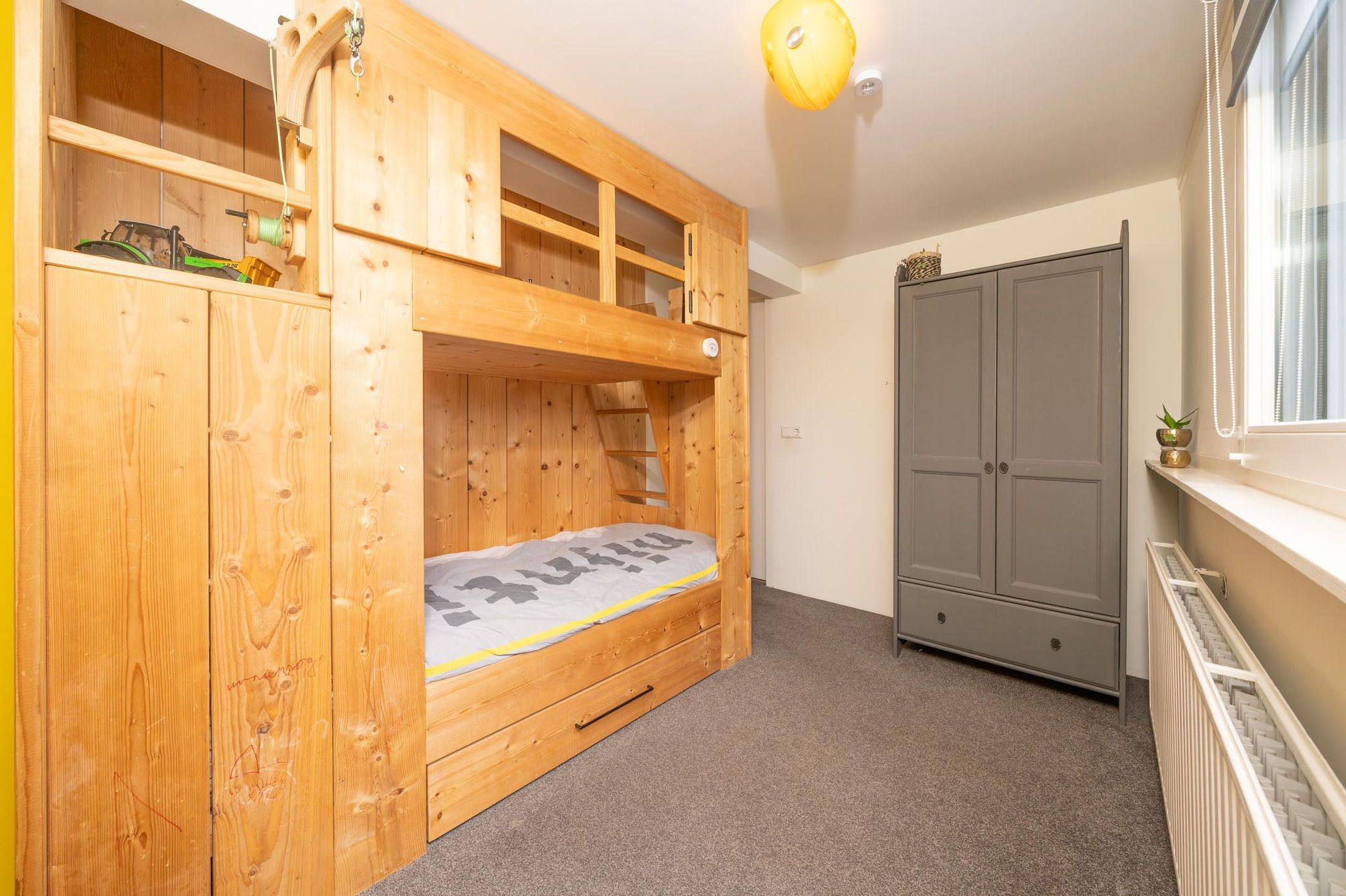 Foto 36 van G van der Valk Boumanstraat 39