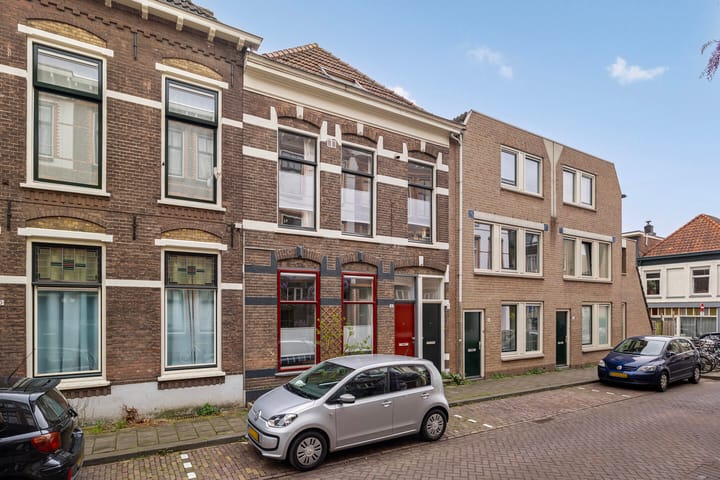 Photo 6 of Spoorwegstraat 66-2