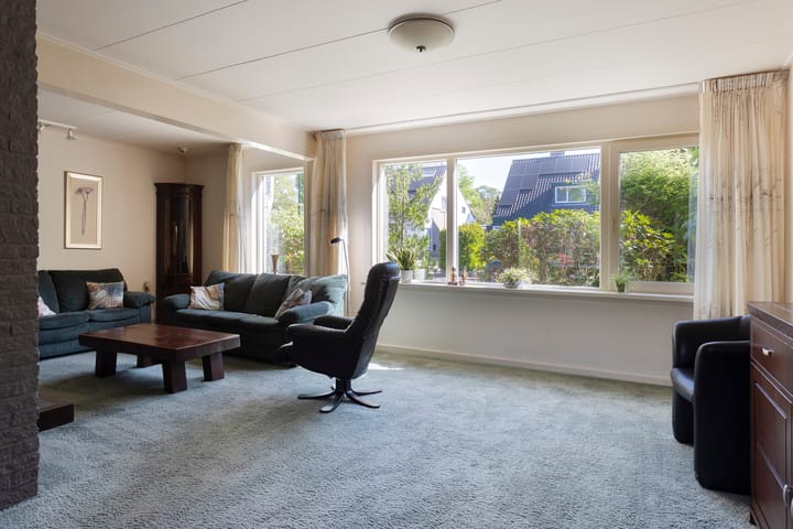 Foto 2 van Van Burenlaan 6