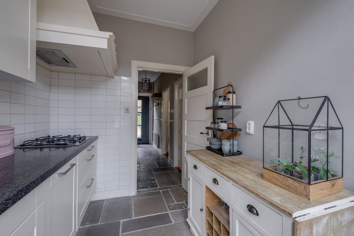 Photo 10 of Koningin Mariastraat 2-B