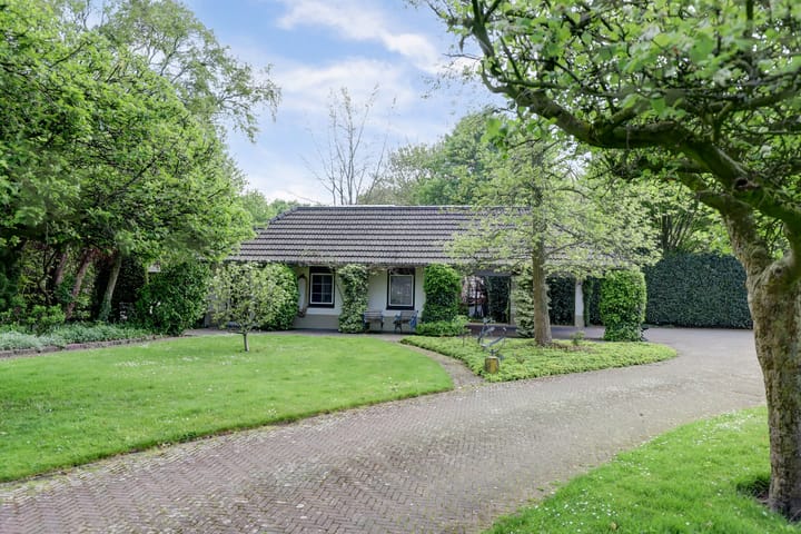 Foto 90 van Pastoor van der Marckstraat 60