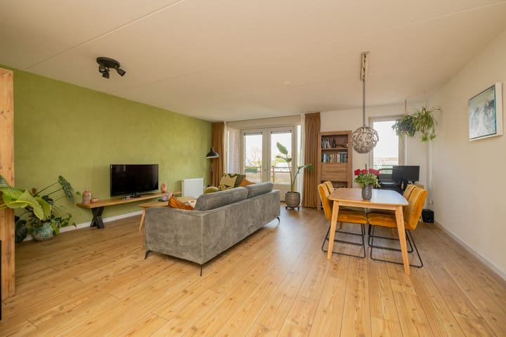 Foto 2 van B.G.J. Berntzenstraat 41