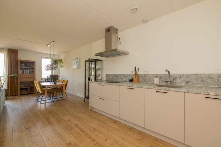 Foto 8 van B.G.J. Berntzenstraat 41