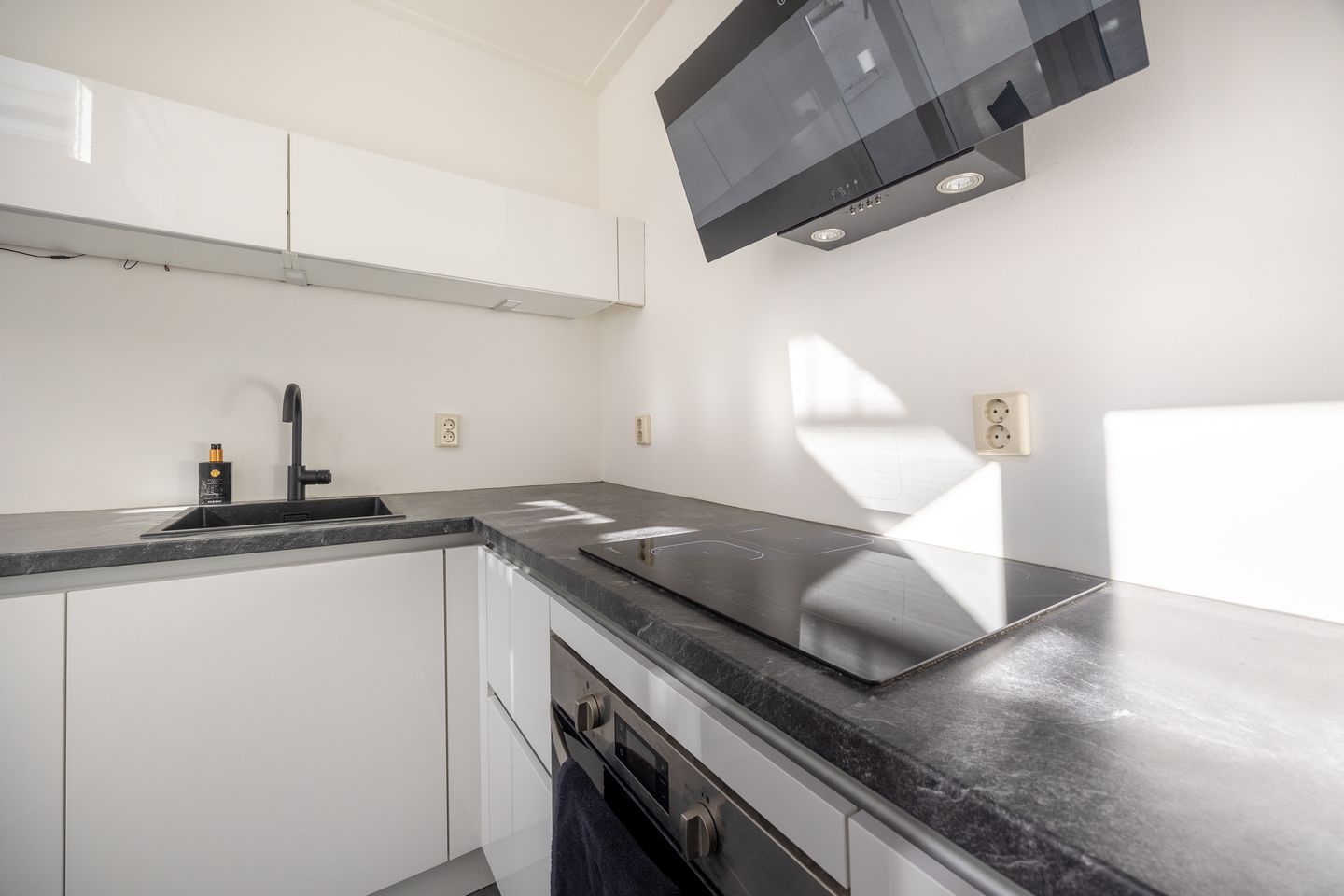 Photo 4 of Singelstraat 28