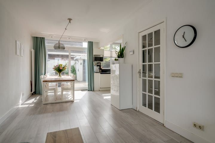 Photo 11 of Keucheniusstraat 13