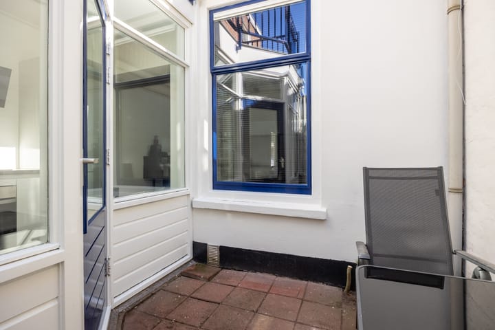 Photo 21 of Singelstraat 28