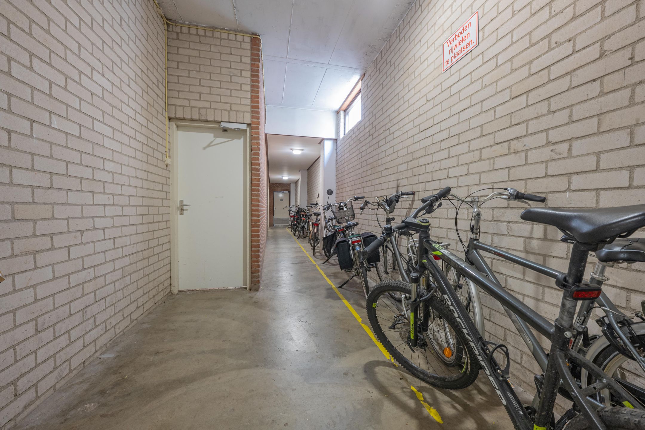 Photo 33 of Gasthuisstraat 60