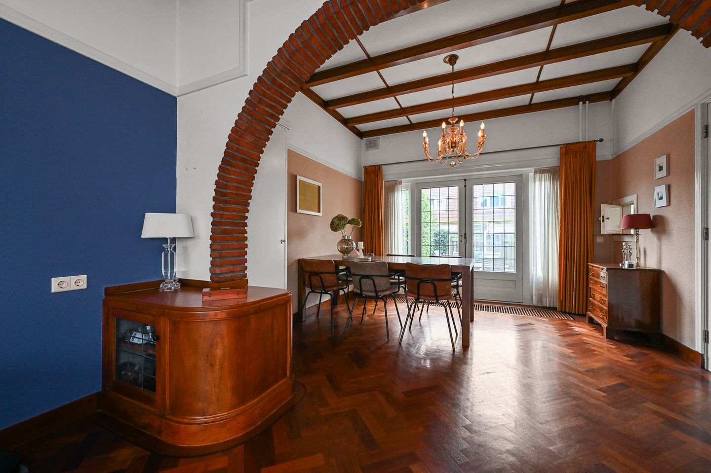 Foto 10 van Parallelweg 136