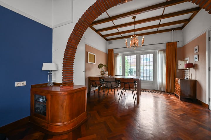 Foto 10 van Parallelweg 136