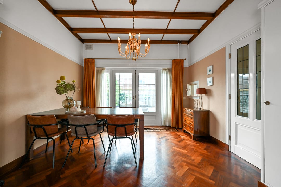 Foto 11 van Parallelweg 136