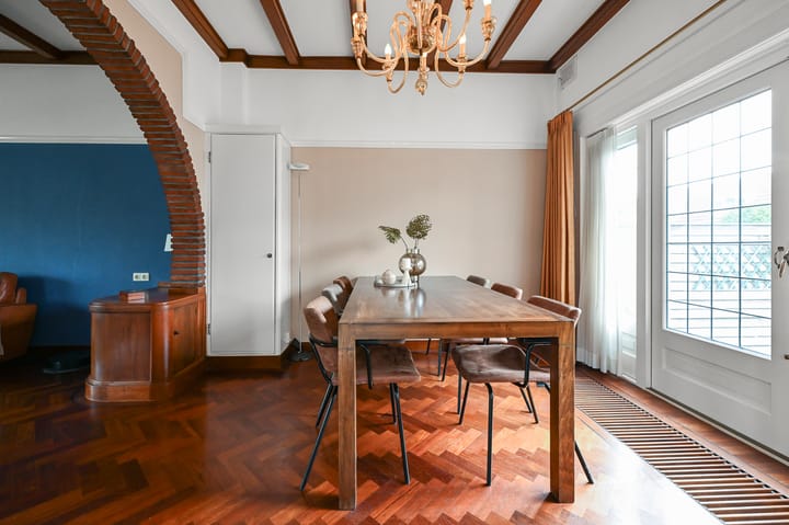 Foto 14 van Parallelweg 136