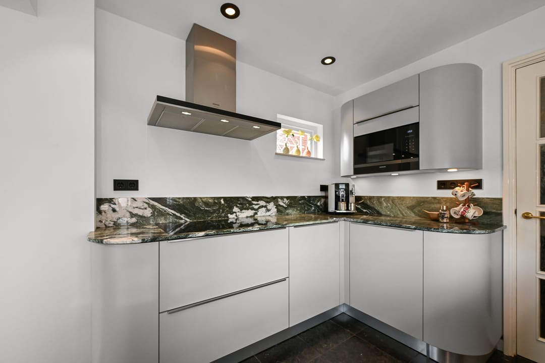 Foto 17 van Parallelweg 136