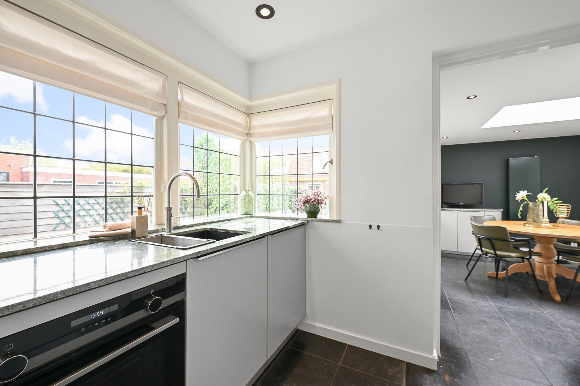 Foto 18 van Parallelweg 136