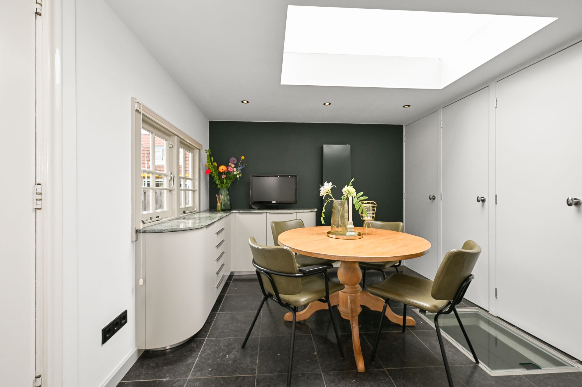 Foto 21 van Parallelweg 136