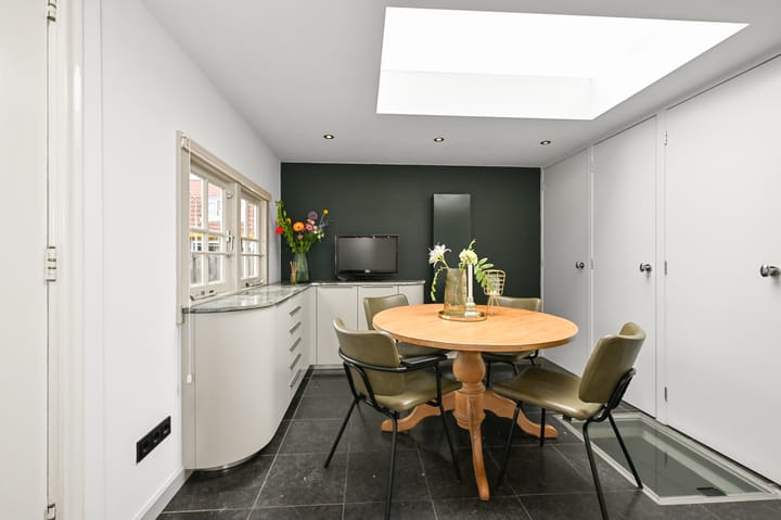 Foto 21 van Parallelweg 136