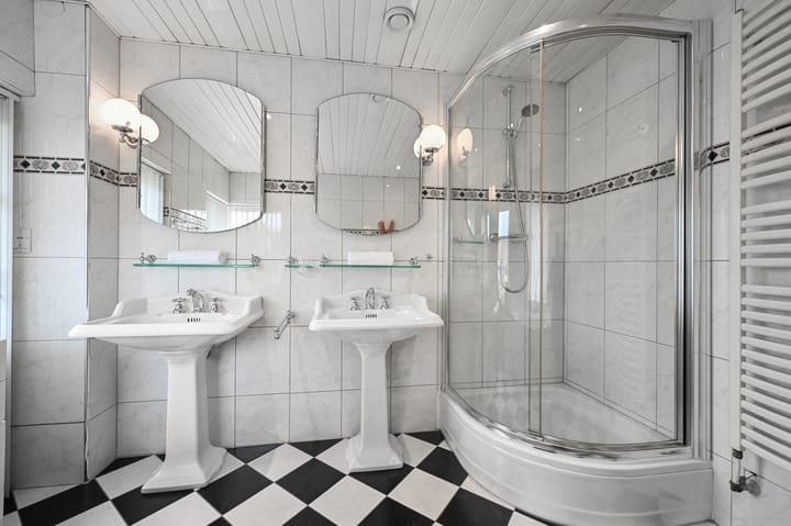 Foto 44 van Parallelweg 136