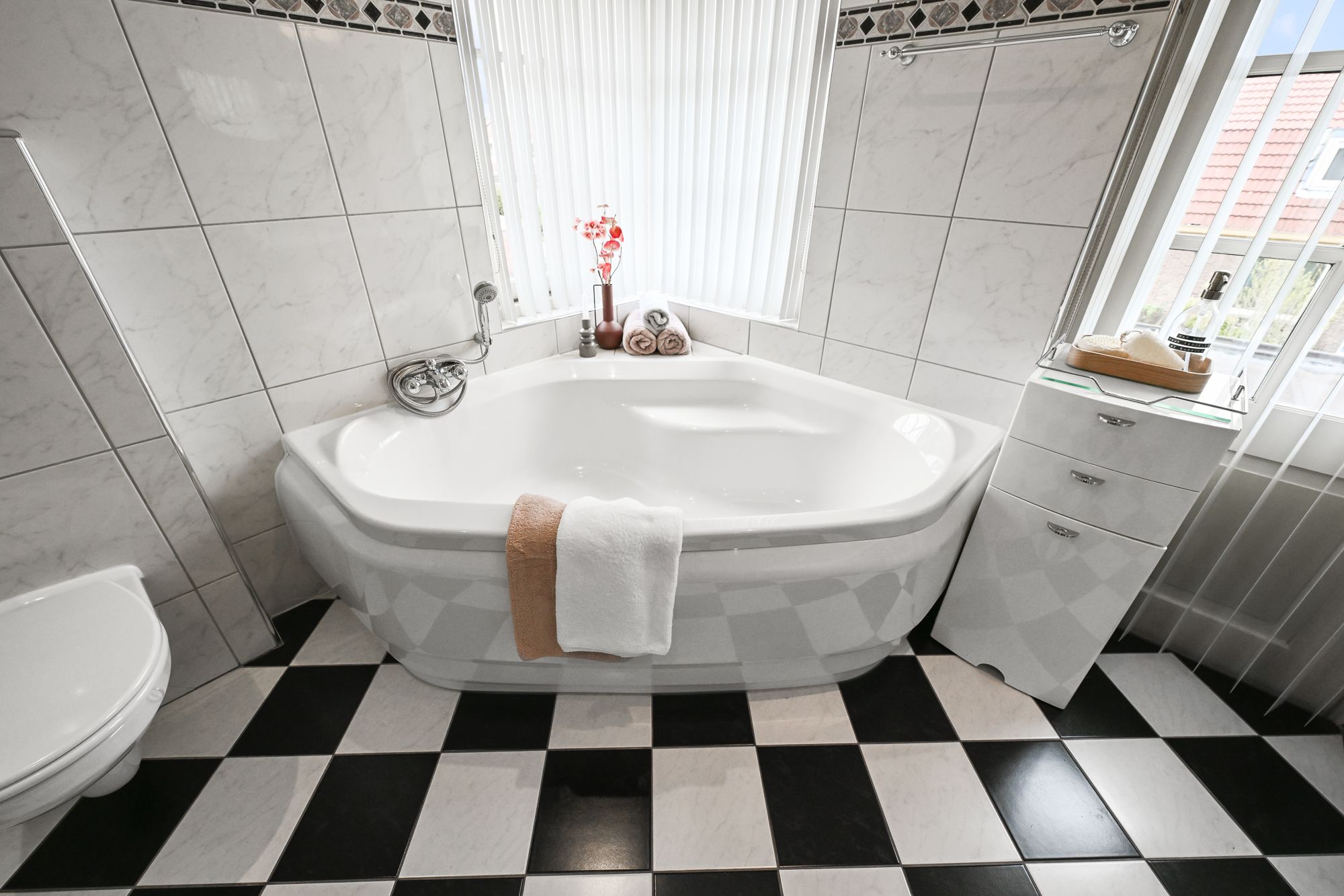 Foto 45 van Parallelweg 136