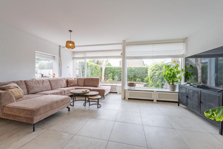 Foto 2 van Burgemeester Van den Steenstraat 8