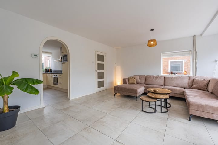 Foto 15 van Burgemeester Van den Steenstraat 8