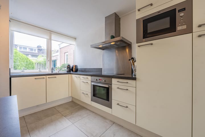 Foto 19 van Burgemeester Van den Steenstraat 8