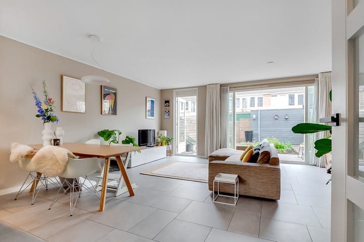 Foto 1 van Distelvlinderweg 66