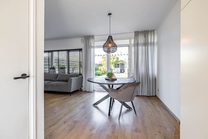 Foto 7 van Roerstraat 8