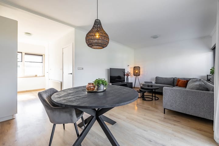 Foto 8 van Roerstraat 8