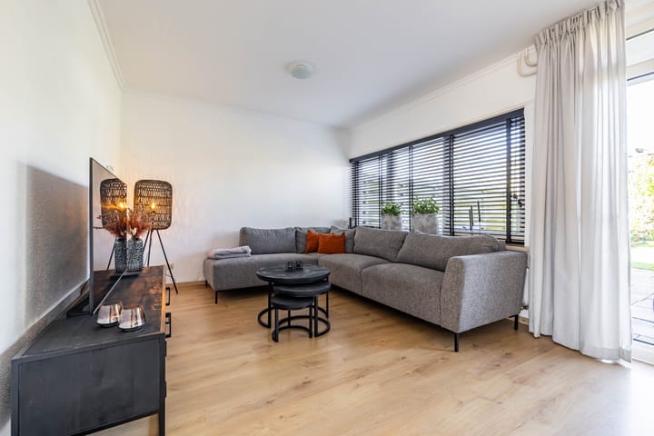 Foto 10 van Roerstraat 8