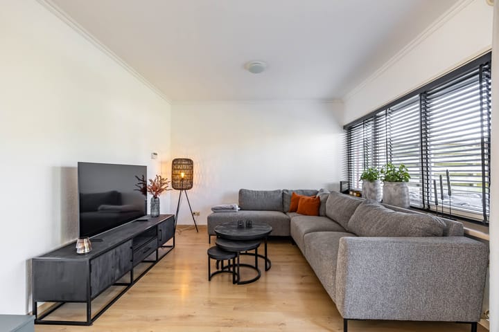 Foto 9 van Roerstraat 8