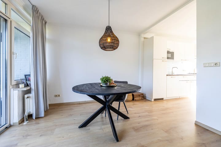 Foto 12 van Roerstraat 8