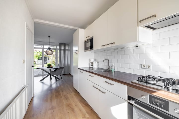 Foto 15 van Roerstraat 8