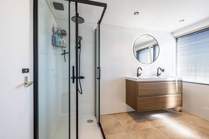 Foto 28 van Roerstraat 8