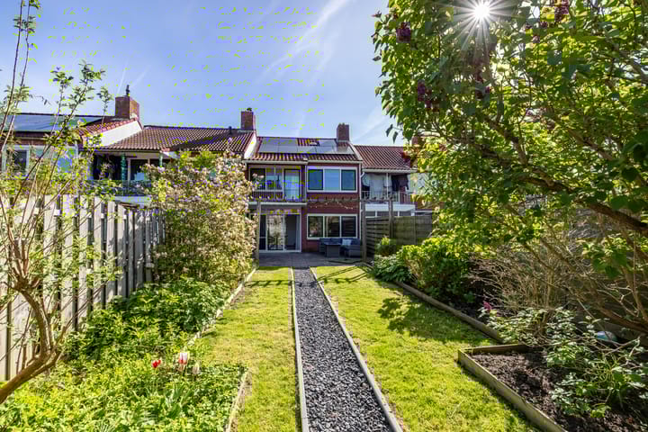 Foto 43 van Roerstraat 8