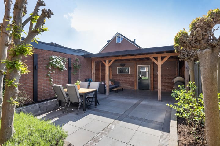 Foto 4 van Meeuwenweg 26