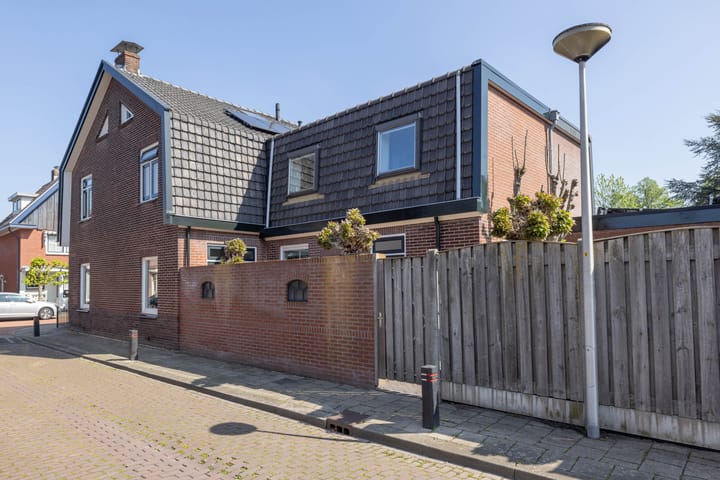 Foto 38 van Meeuwenweg 26