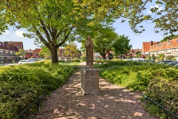 Foto 55 van St Philomenastraat 9