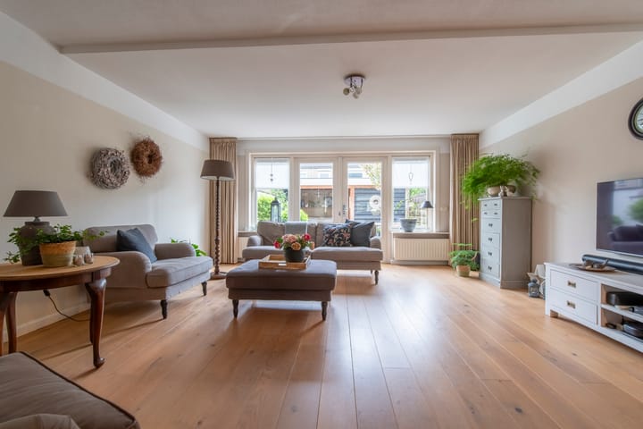 Foto 3 van Lucretia van Merkenlaan 7