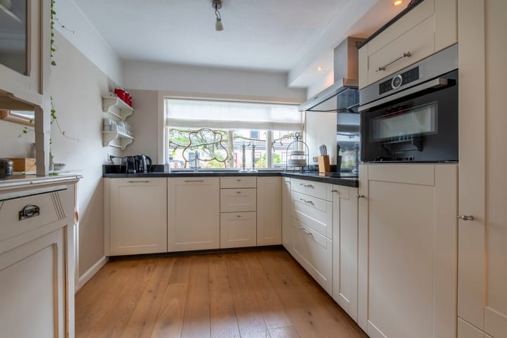 Foto 7 van Lucretia van Merkenlaan 7