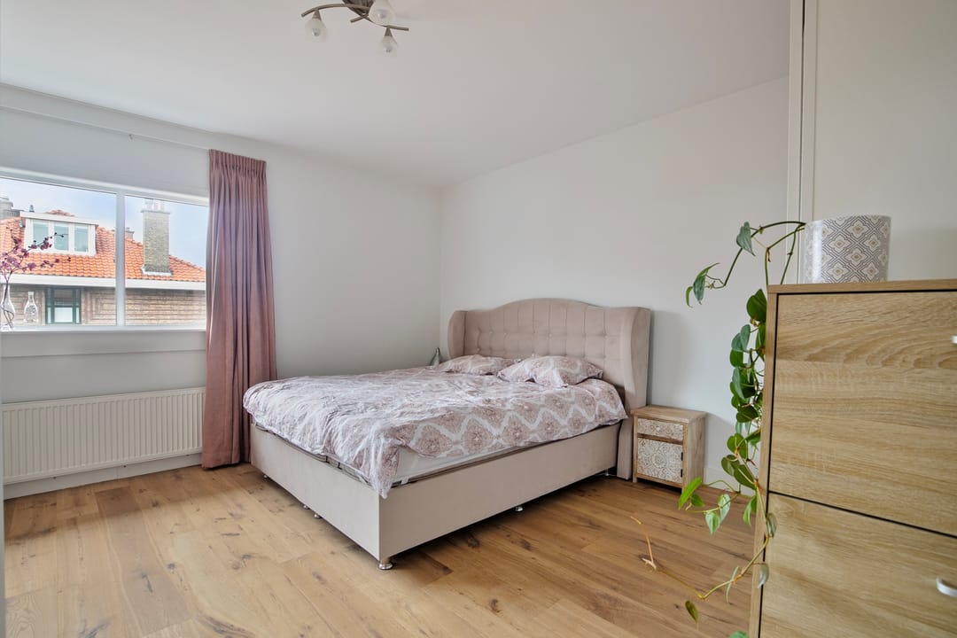 Foto 13 van Roelofsstraat 135