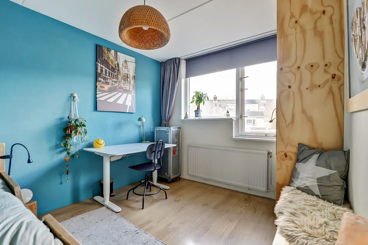 Foto 18 van van Almondelaan 20