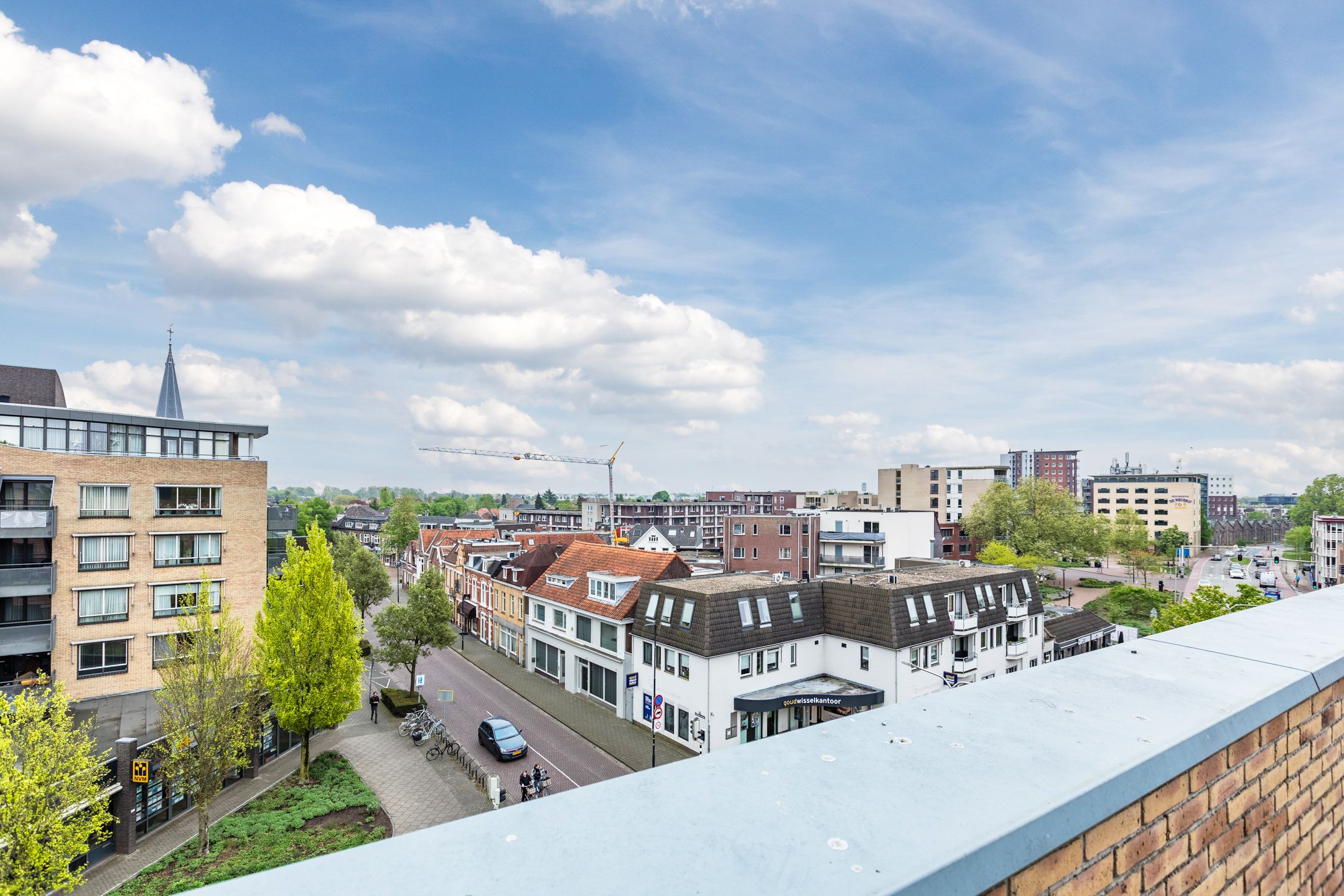 Photo 36 of Hooghuisstraat 20-A