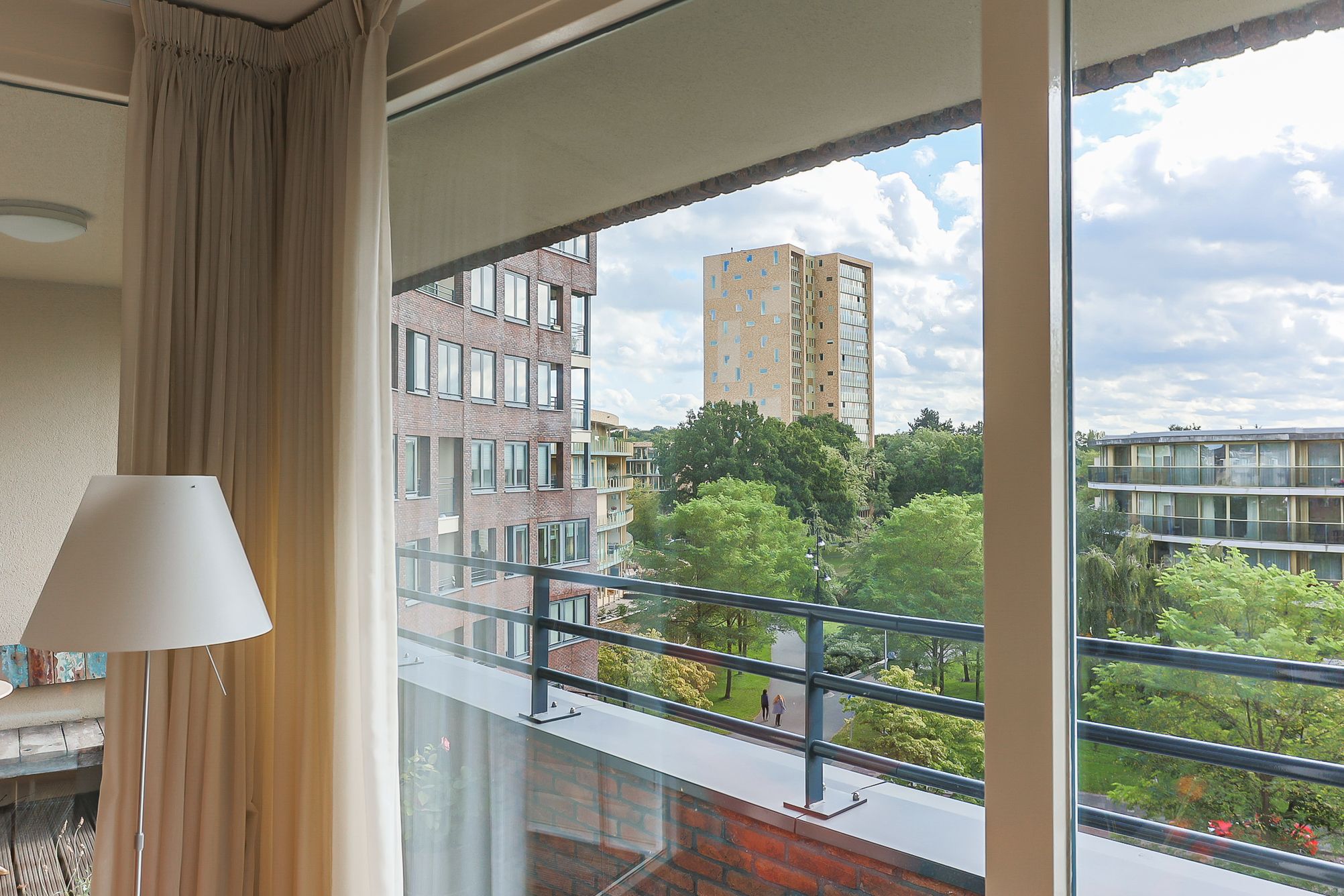 Photo 9 of Merwedestraat 42-A