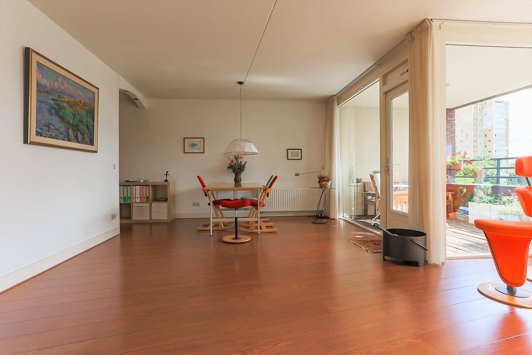 Photo 11 of Merwedestraat 42-A