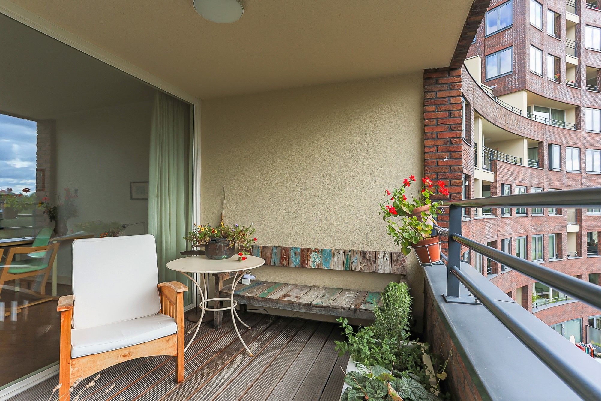 Photo 12 of Merwedestraat 42-A