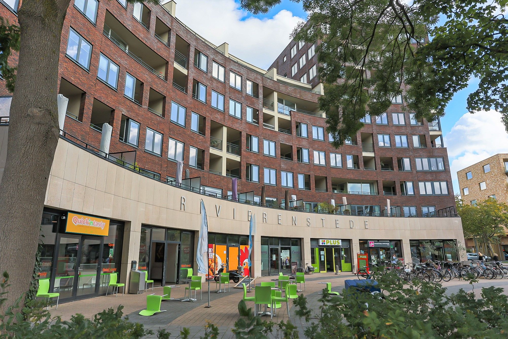 Photo 27 of Merwedestraat 42-A