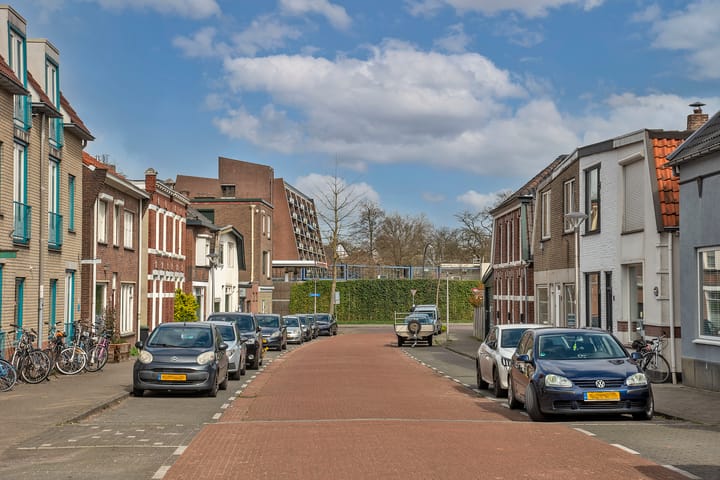 Foto 28 van Hoogstraat 27