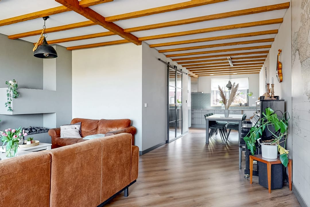 Foto 2 van Hoefsmid 11